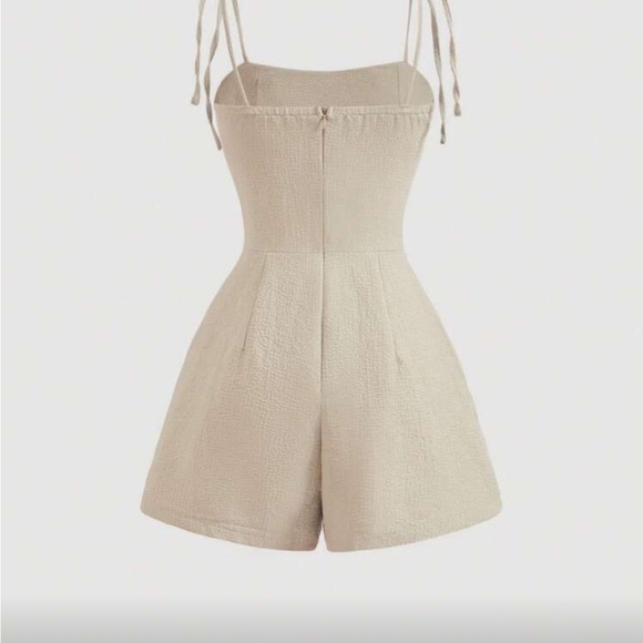 SHEIN Cream Textured Romper with Straps - Picture 2 of 3